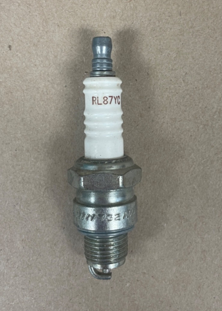 New Champion Copper Plus RL87YC Spark Plug