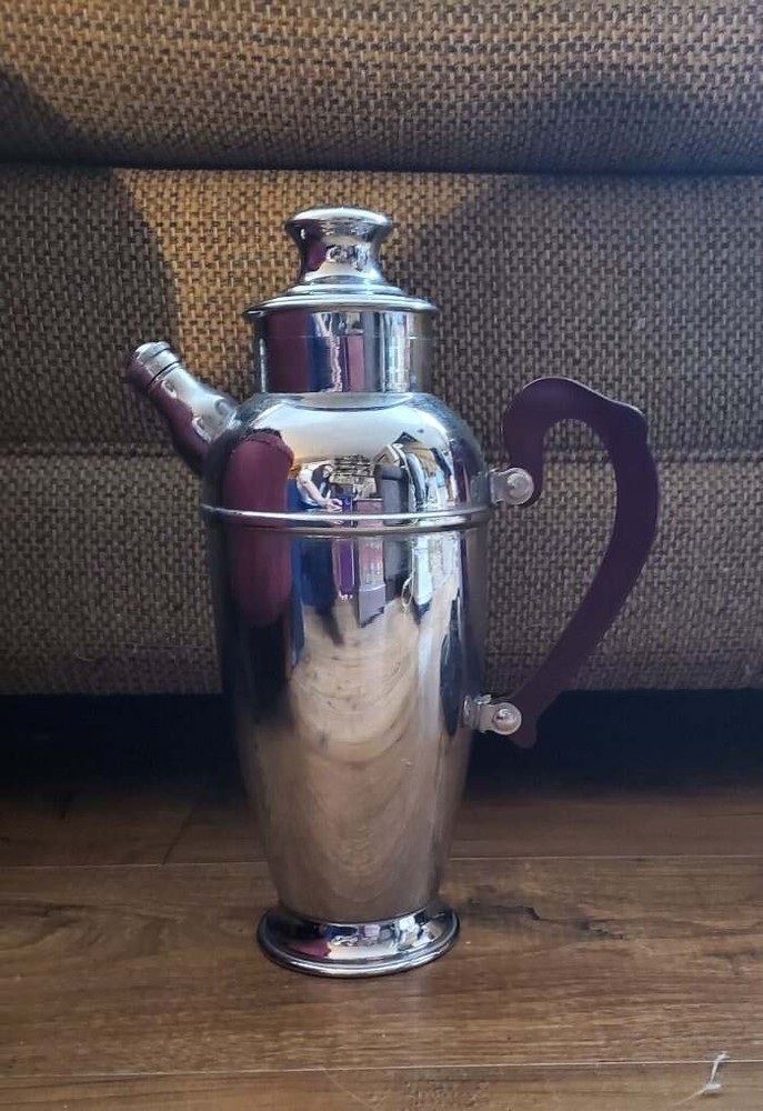 Vintage Cromwell Silver Mfg Chromium Cocktail Pitcher Shaker Bakelite Handle
