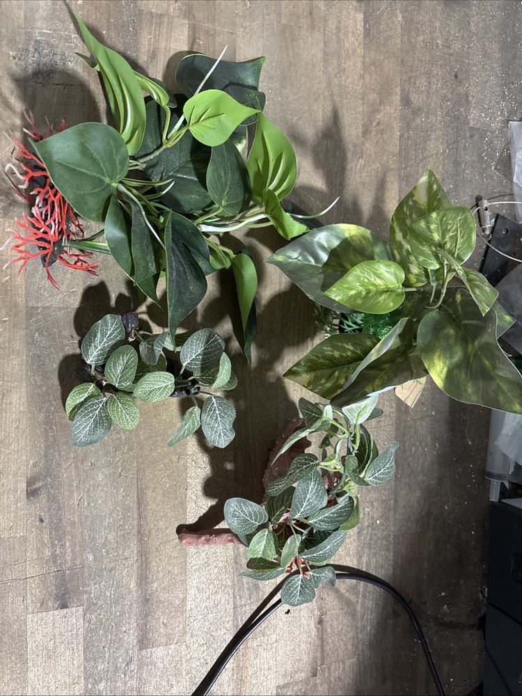Plastic Aquarium Plants Assorted
