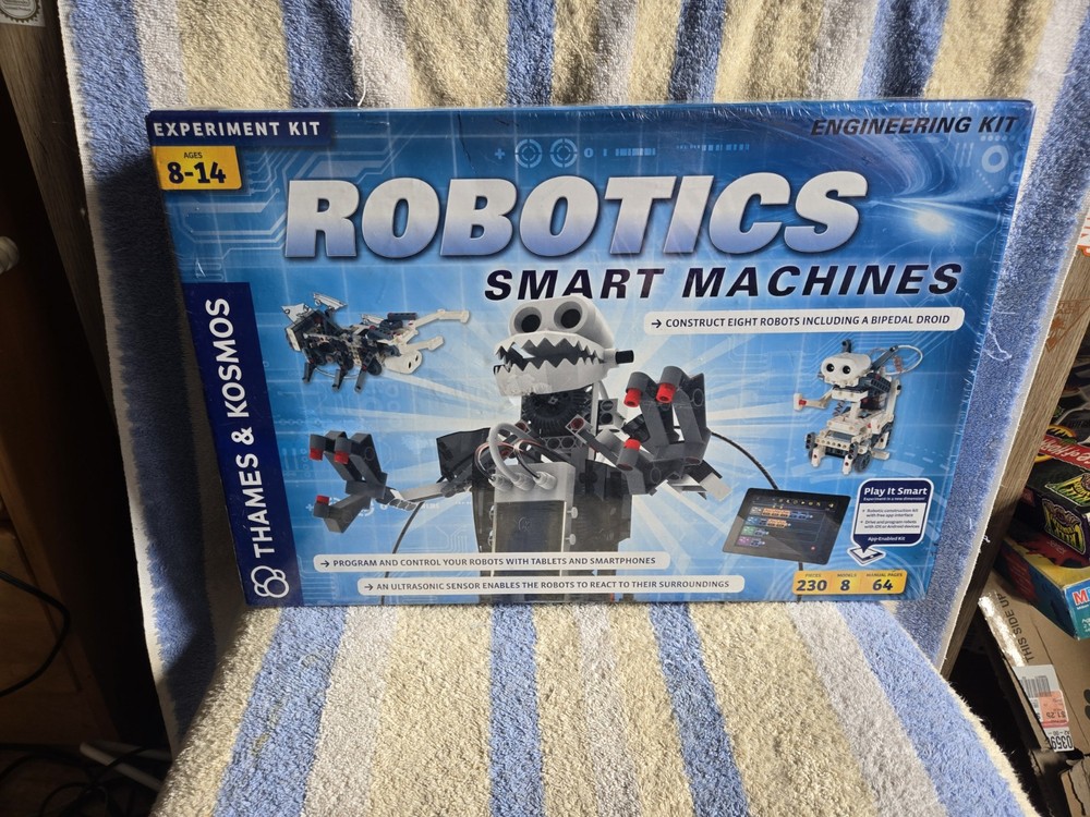 Thames & Kosmos 620375 Robotics Smart Machines Science Kit.