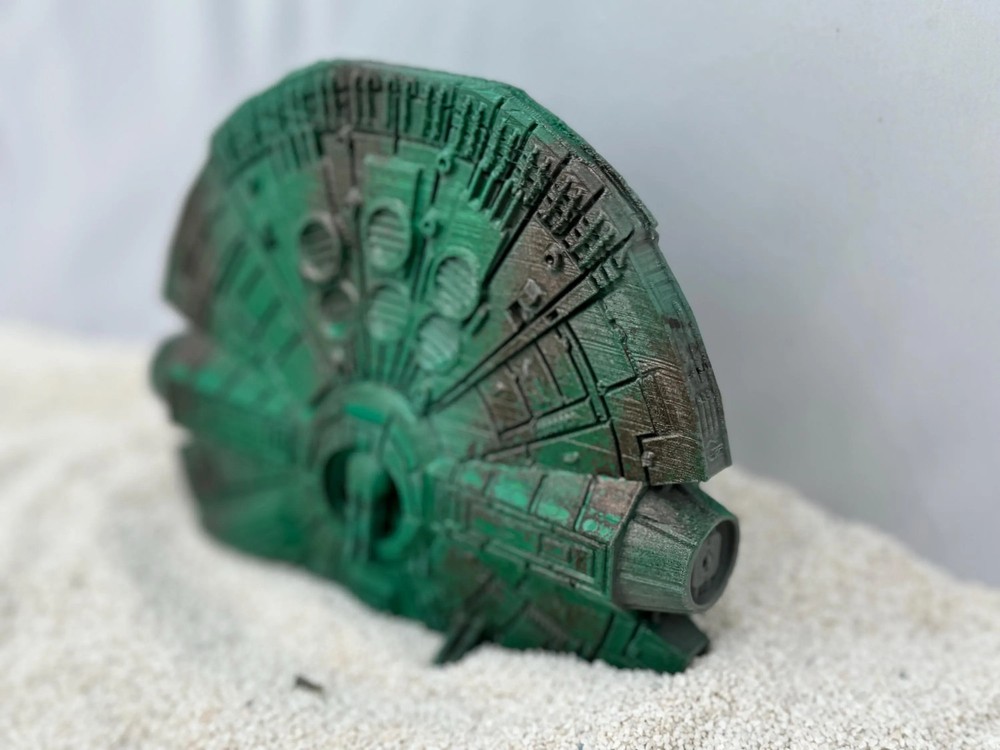 Millennium Falcon Ruins