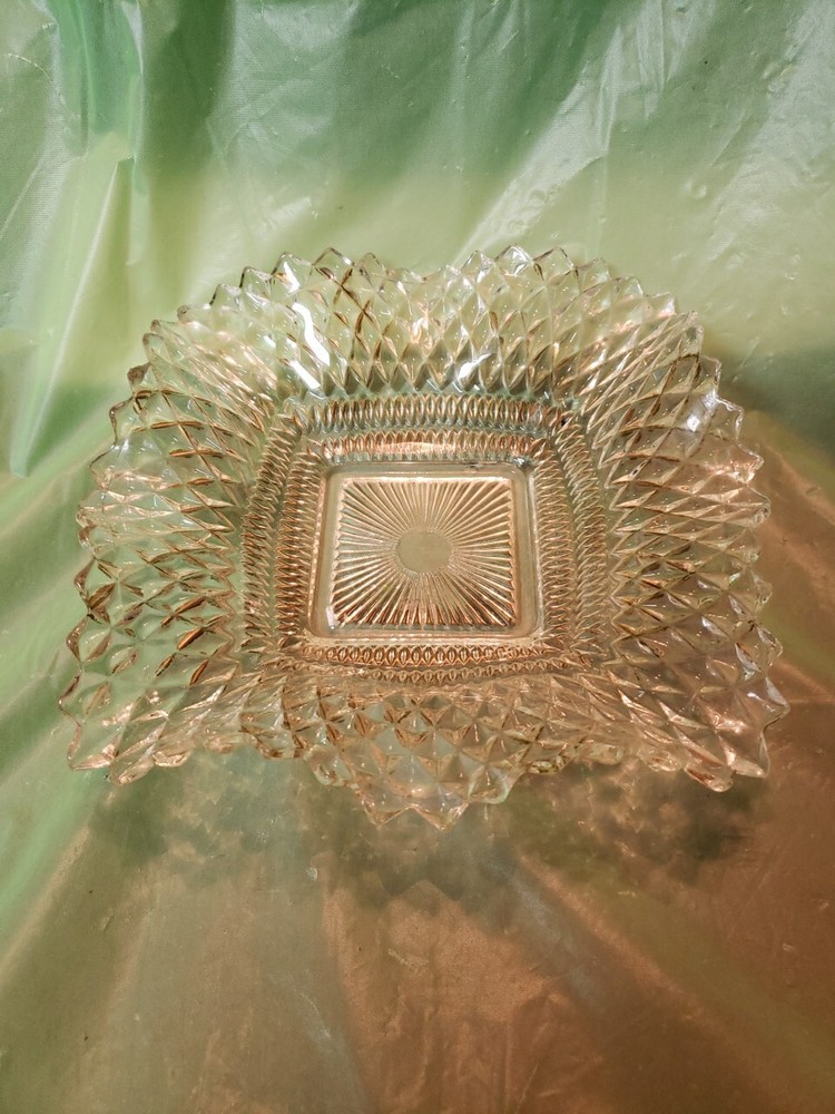 Indiana Glass Diamond Ruffled Candy Dish