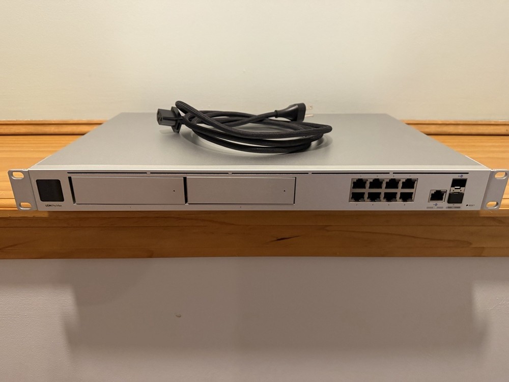Ubiquiti UniFi Dream Machine Pro Max UDM-Pro-Max Network Security Device