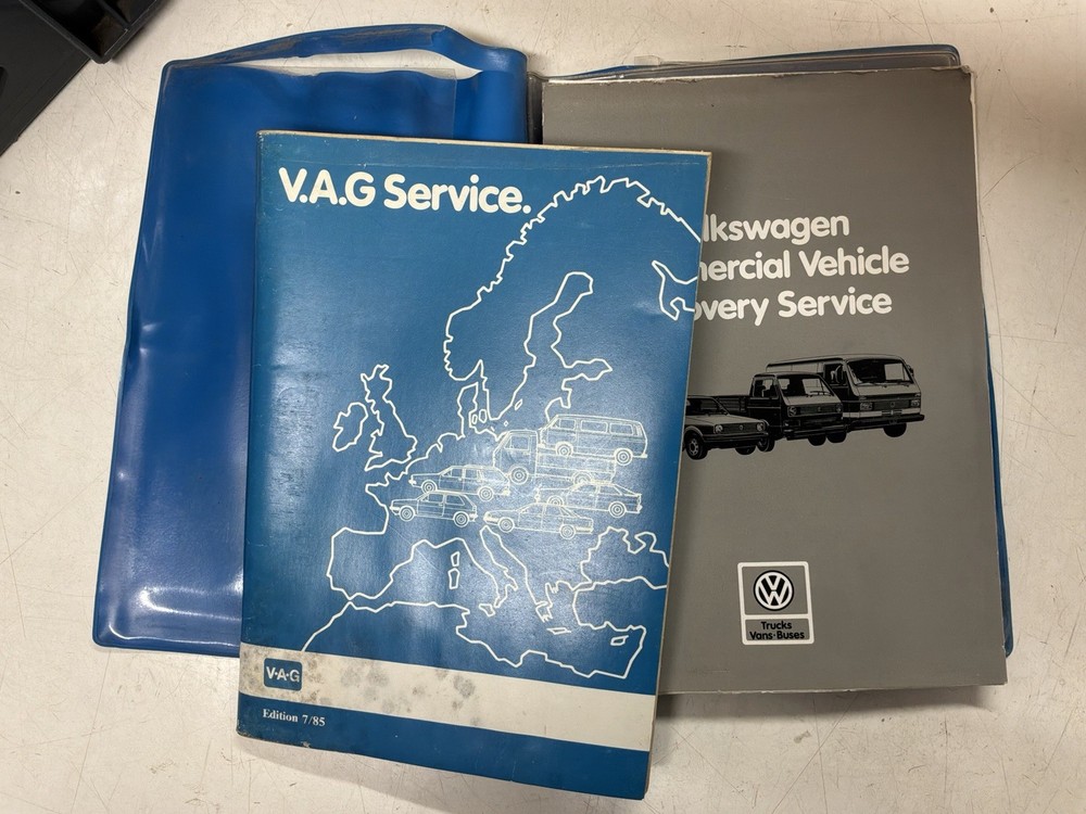 Vintage 1985 VAG Service book & Folder