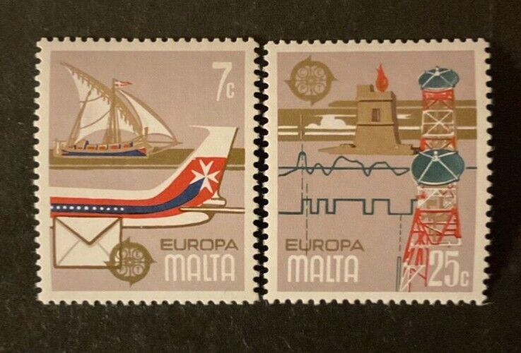 Malta Scott #558-9 never hinged