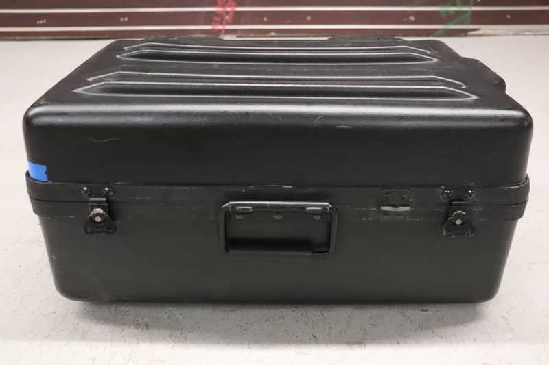 Parker Hard Rolling Case