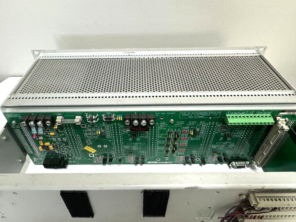 Daniels Electronics Low Band Radio Transmitter Receiver SR-39-1