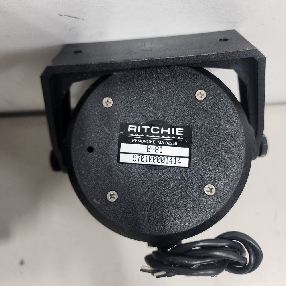 UNUSED Ritchie compass B-81 w lighting and mounting bracket