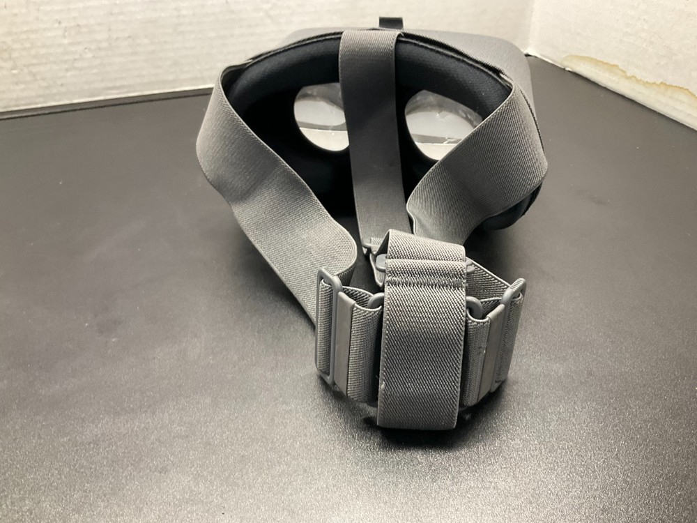 Google Daydream View Smartphone VR Headset with Remote D9SCA