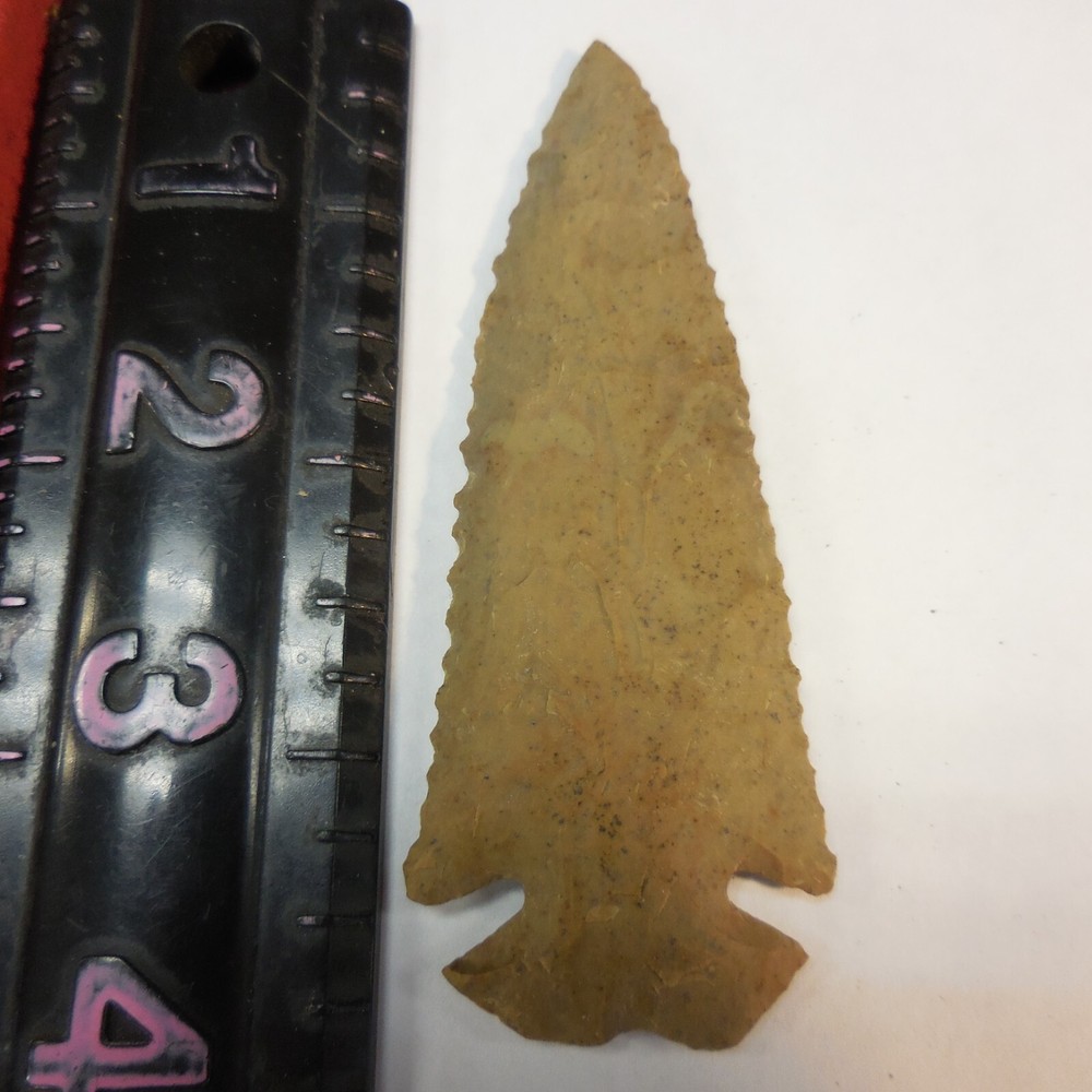 NOTCHED BASE BEVELED DOVETAIL POINT--CLASSIC FORM AND FLAKING