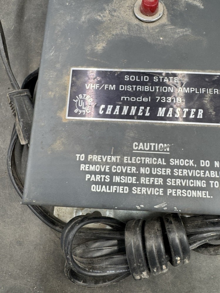 Channel Master Model 7331B VHF/FM Distribution Amplifier Untested
