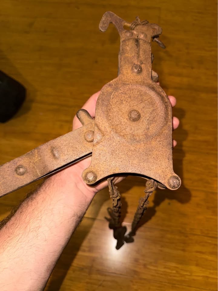 Antique hoist still functional.