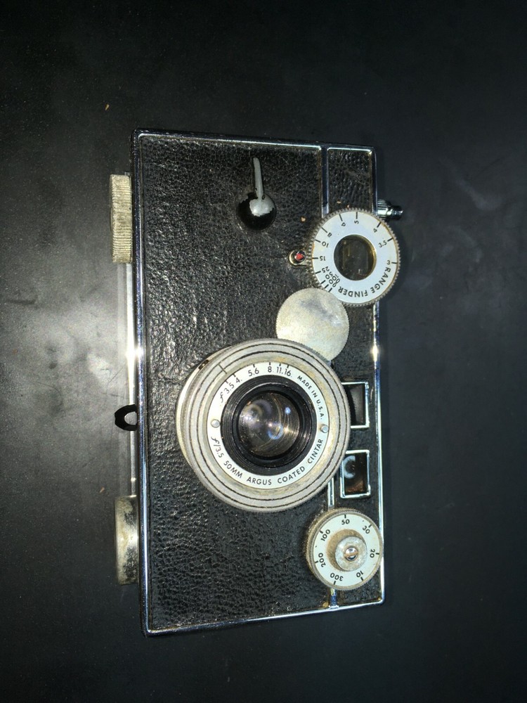 Vintage ARGUS C-3 "The Brick" Rangefinder Camera
