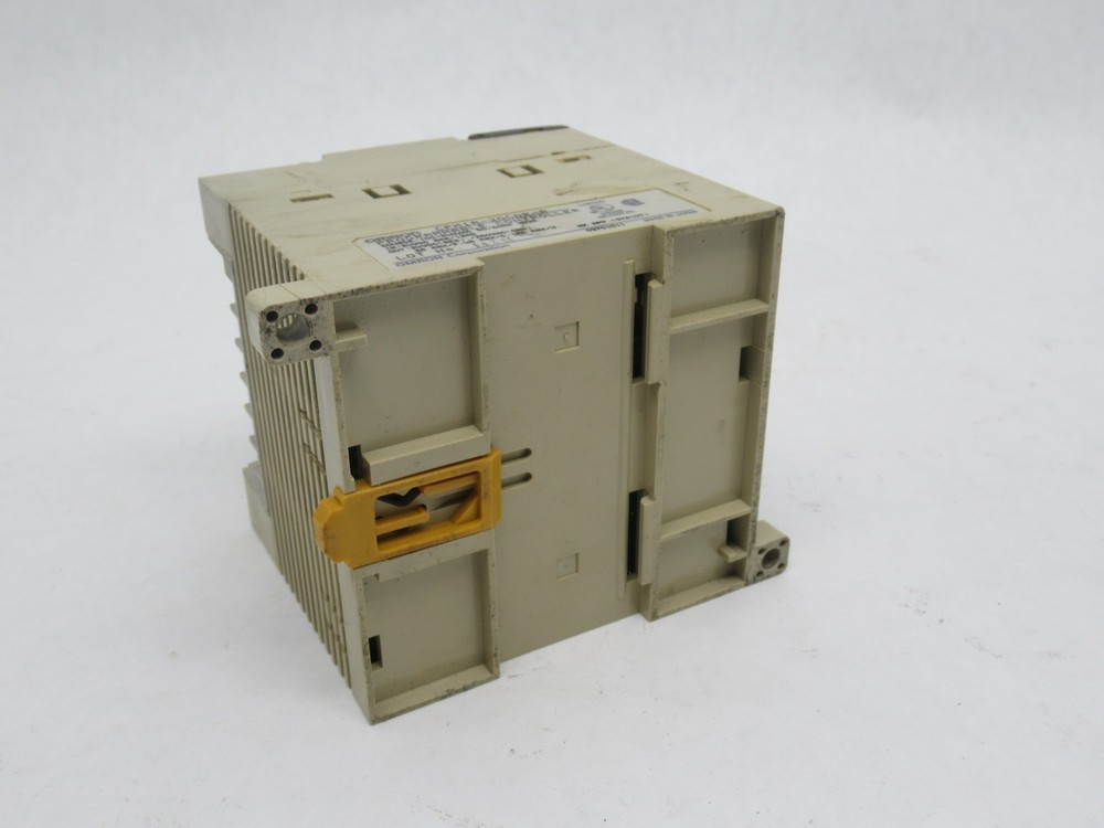 Omron CPM1A-20CDR-A Programmable Controller 100-240VAC SHELF WEAR USED