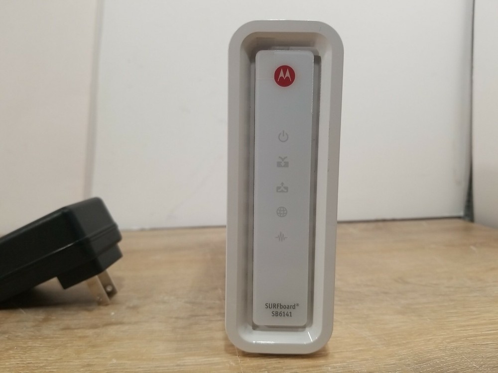 (Read description) Motorola SURFboard (SB6141) 300 Mbps Modem