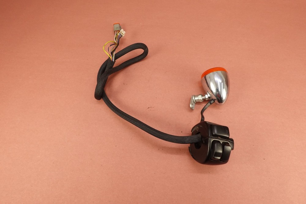 2005-2006 Harley Davidson FXDWGI Dyna Wide Glide Left Control Switch & Blinker