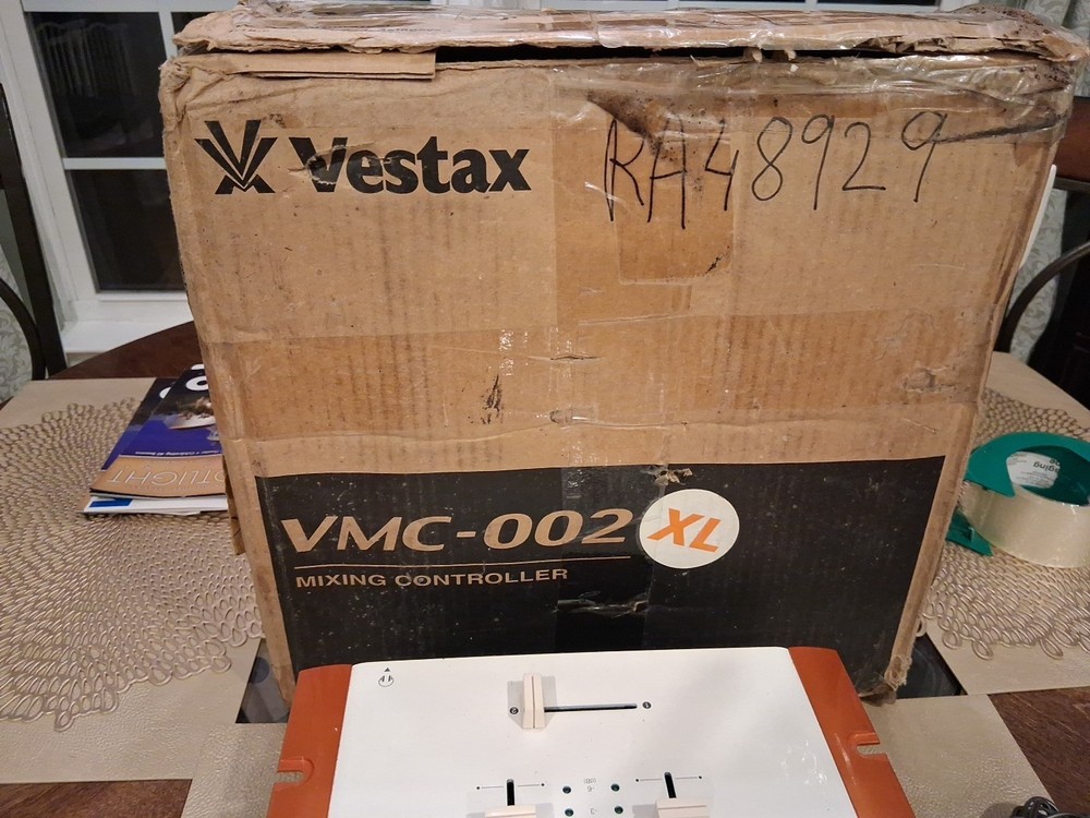 Vestax VMC-002XL Mixing Controller (Mint)