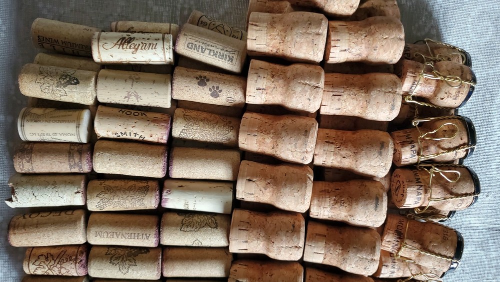 Assorted , Used Wine Corks, Recycled Corks, For School Projects Or Arts And...