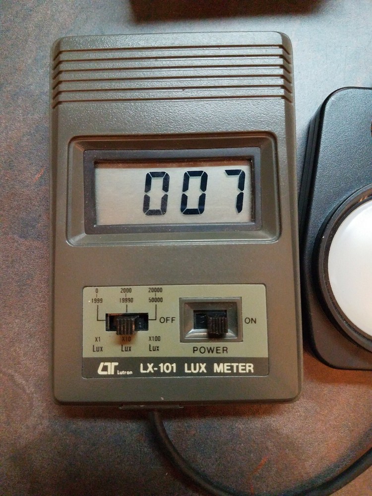 Lutron LX-101 Lux Meter with Case