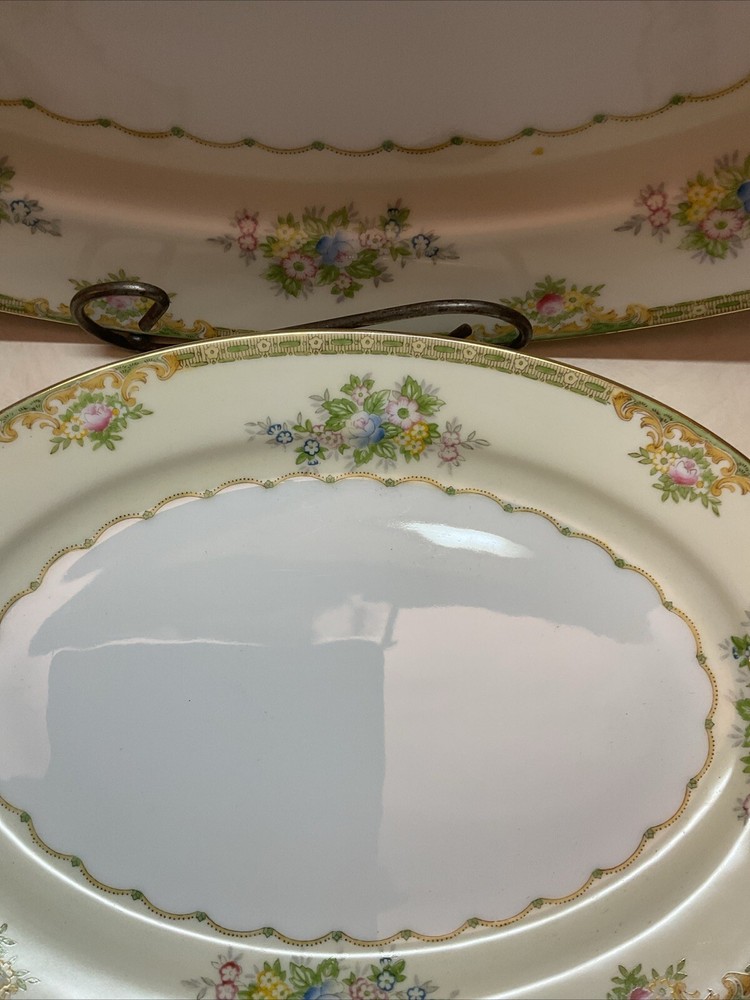 Meito China Woodbine Pattern 12’ & 16’ Platters