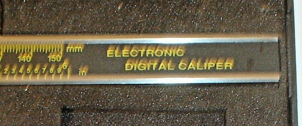0-150mm Electronic Digital Caliper w/ Plastic Case Works Great