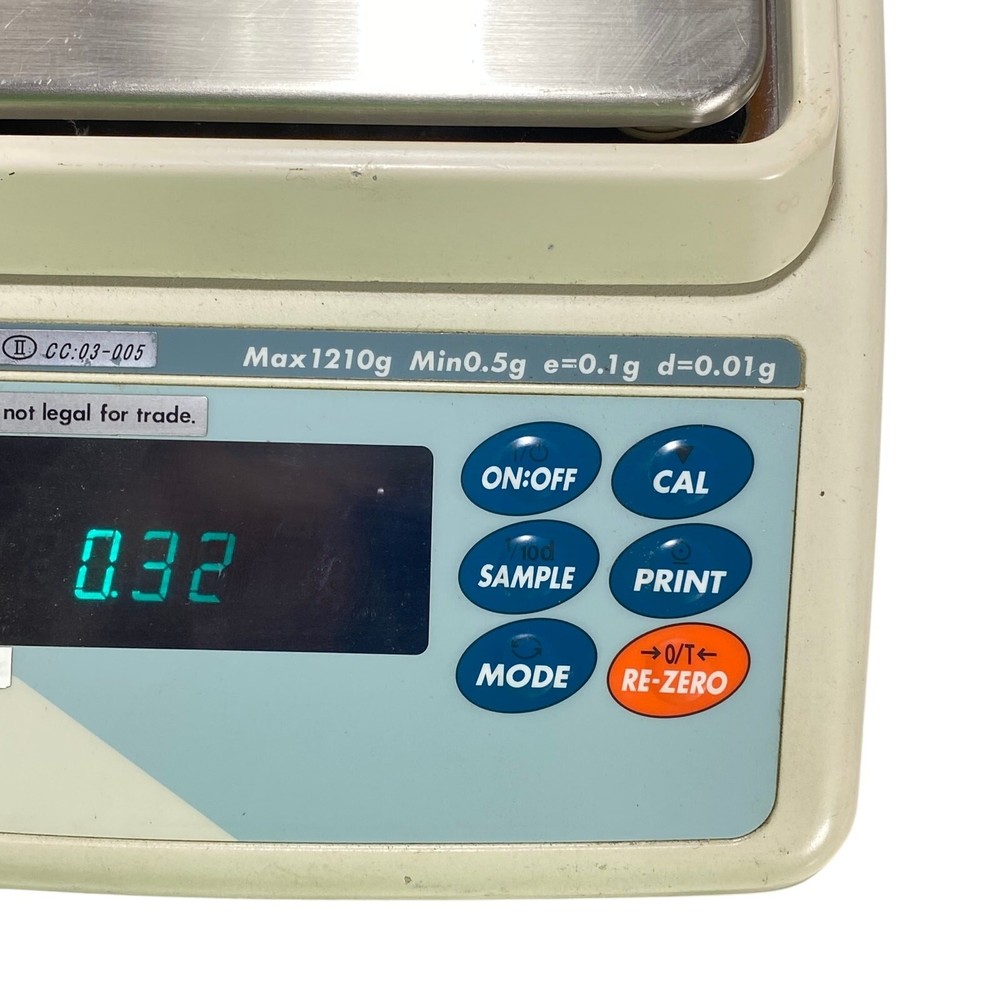 A&D GF-2000 Precision Lab Balance Compact Bench Scale Max 2100 g