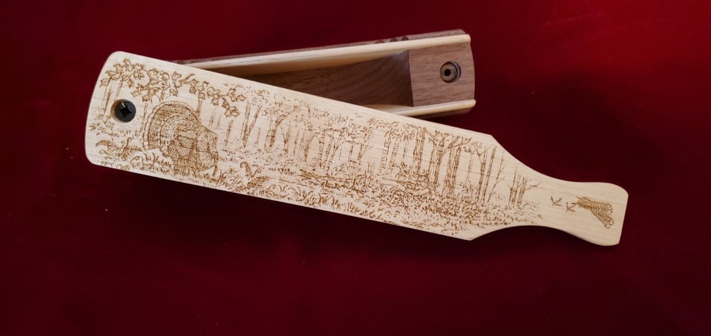 JR'S Maple & Walnut Halfmoon Box Call  Turkey Call