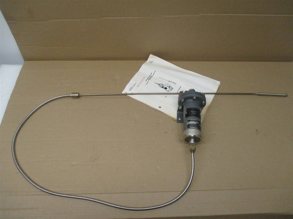 Moore Nullmatic  33D5475 Temperature Transmitter