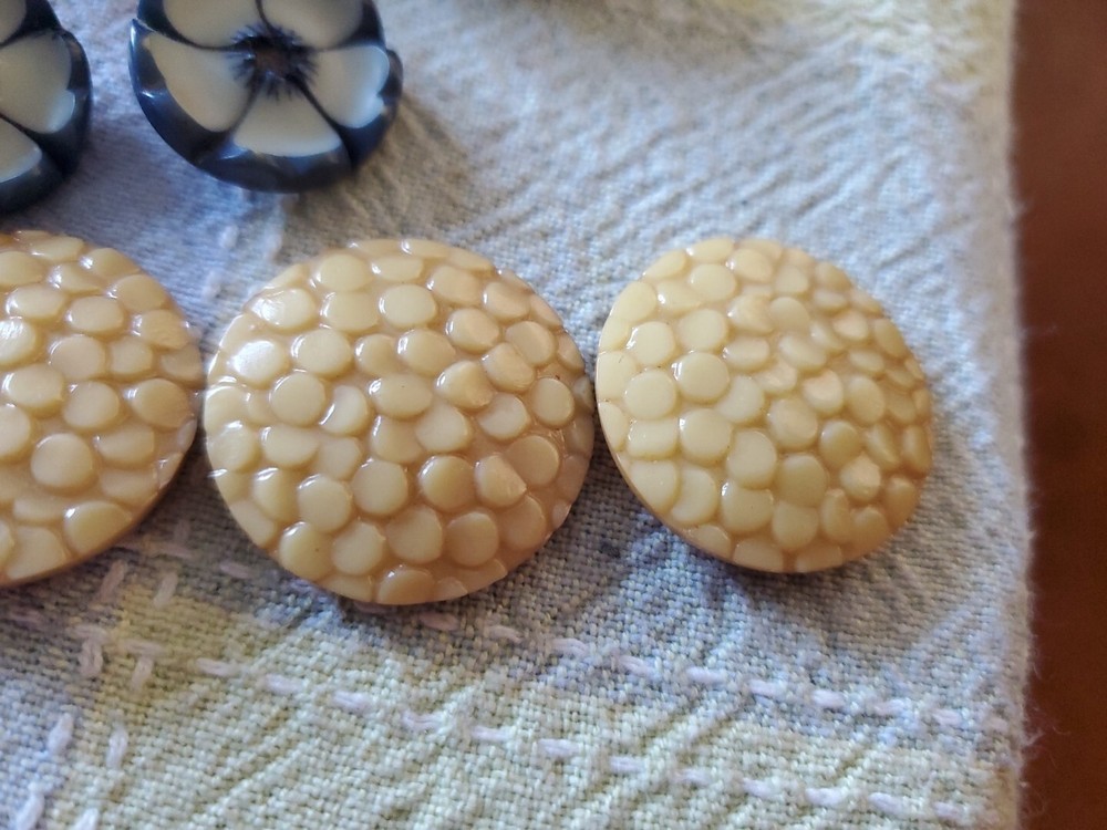 14 Misc Plastic Vintage Buttons