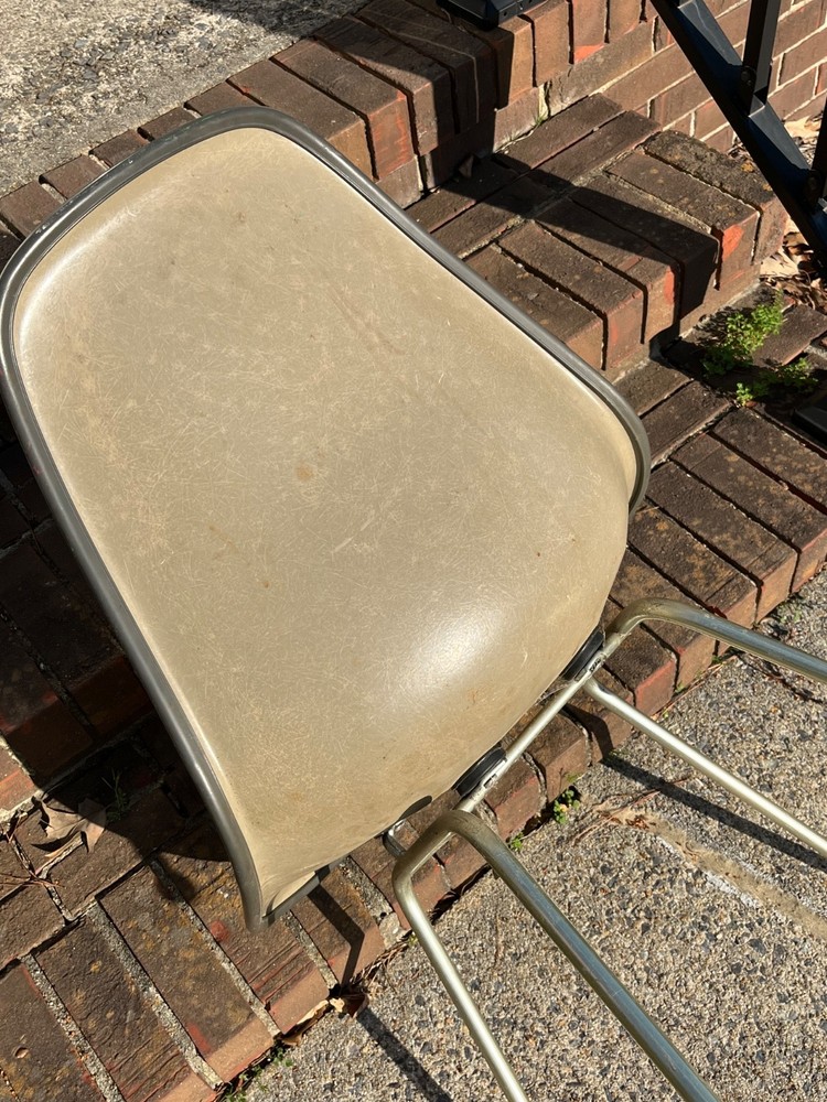 Herman Miller Eames Era Mid Century Modern Shell Chair
