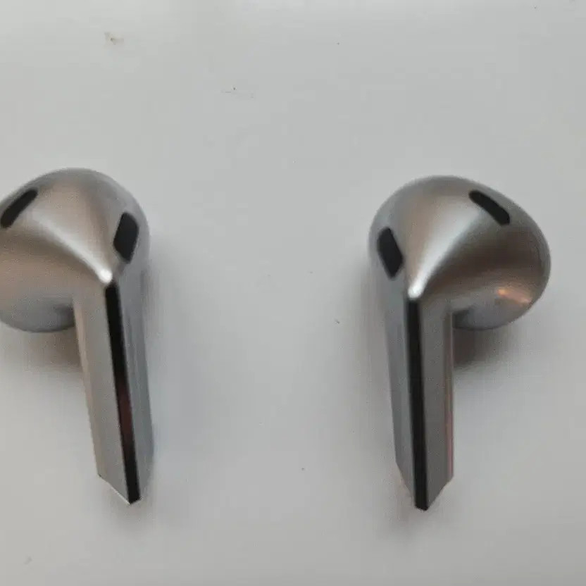 Buds3 True Wireless Earbuds with Matte Case Official