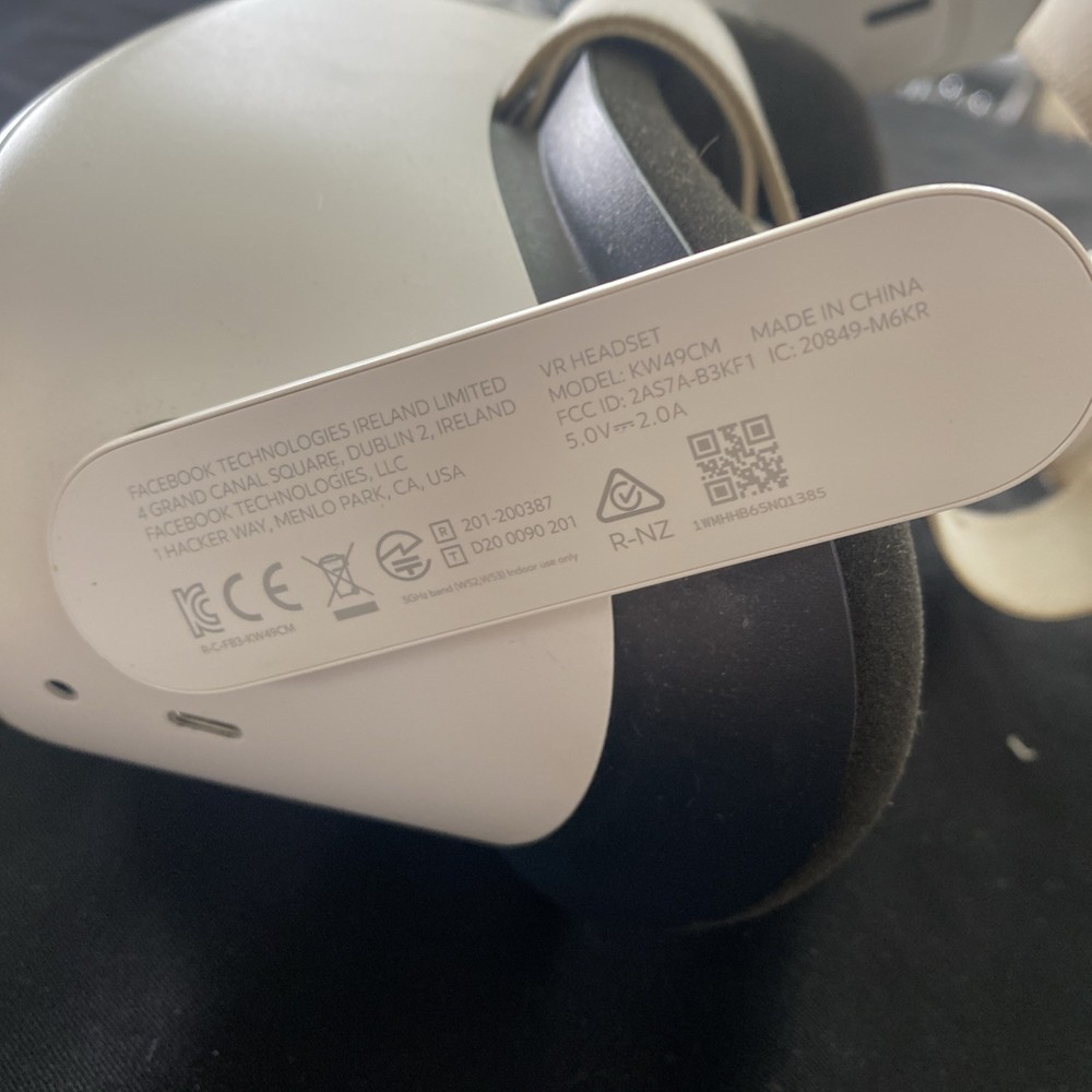 Oculus Meta Quest 2 128GB VR Headset - Headset ONLY! - TESTED - No Controllers