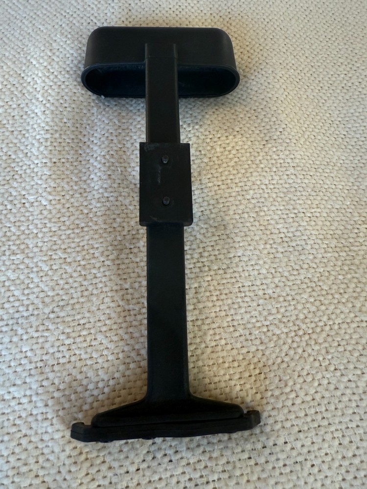 The Game Tracker Archery 6 Arrow Quiver