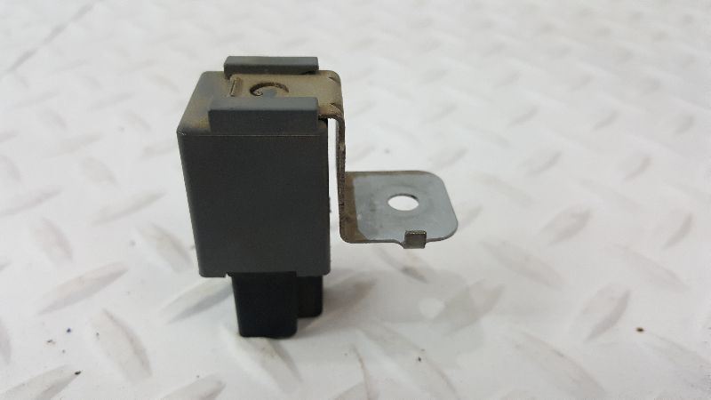 2000 Subaru Outback Electronic Flasher