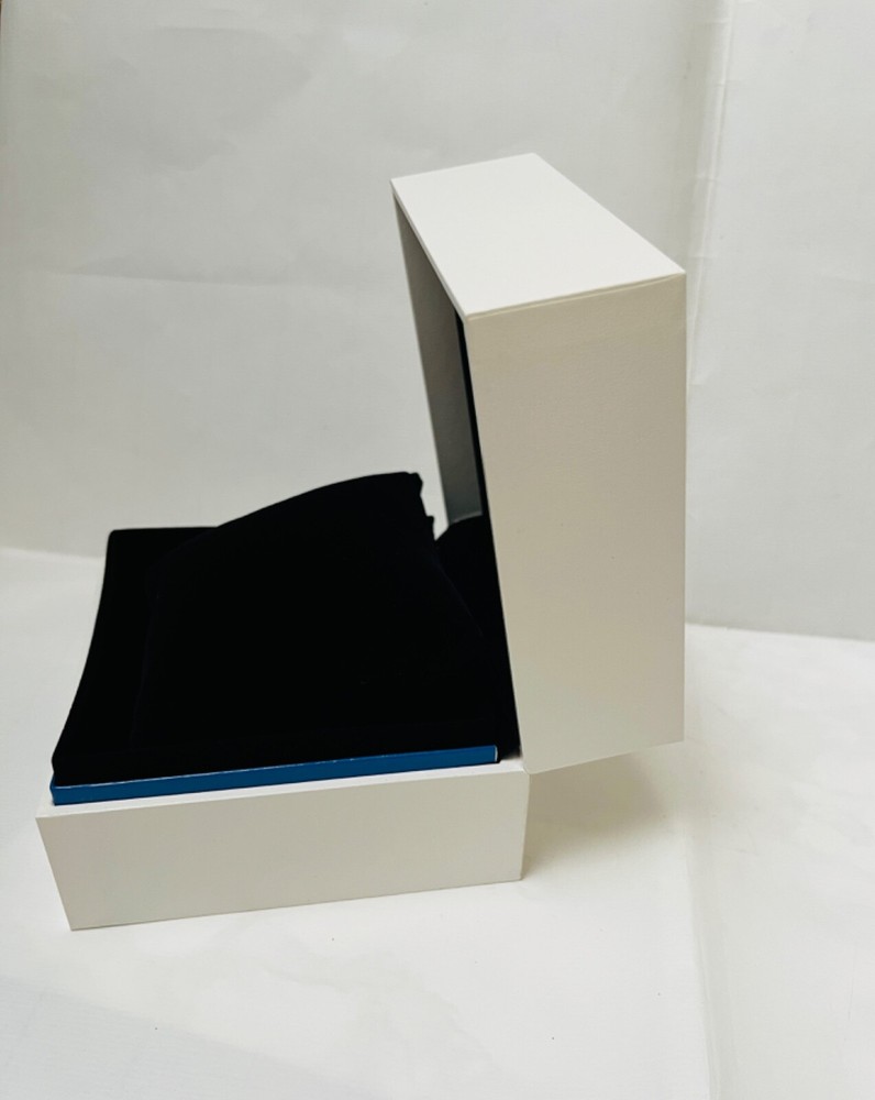 New SEIKO Authentic Empty Watch White/Black Box Presentation Storage Display