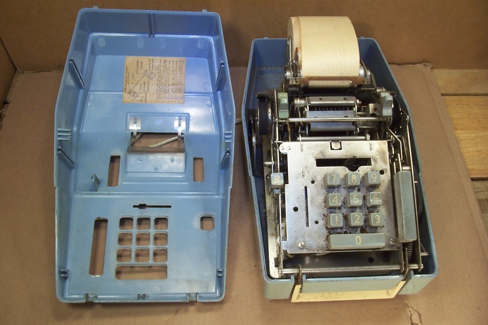 TALLYMASTER BY VICTOR , MODEL 37 57 50 , ADDING MACHINE , VINTAGE , ANTIQUE ,