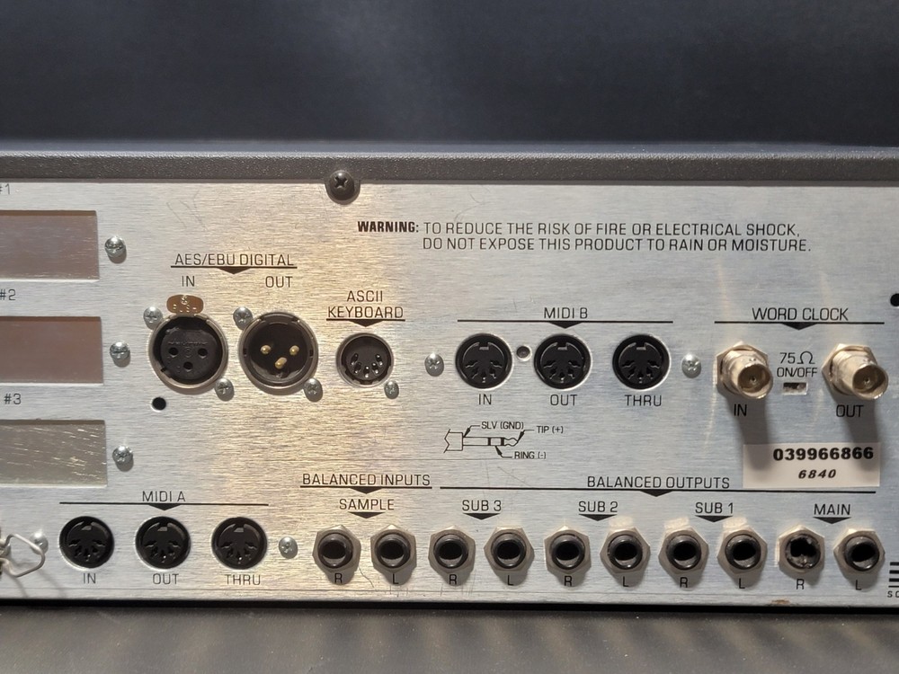 E-MU E4XT Ultra Rack Sampler Synth Model 6840