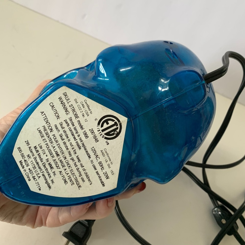 Unique! Strobe Light Skull! Blue Translucent! With Adjustable Strobe! 110 Volt z