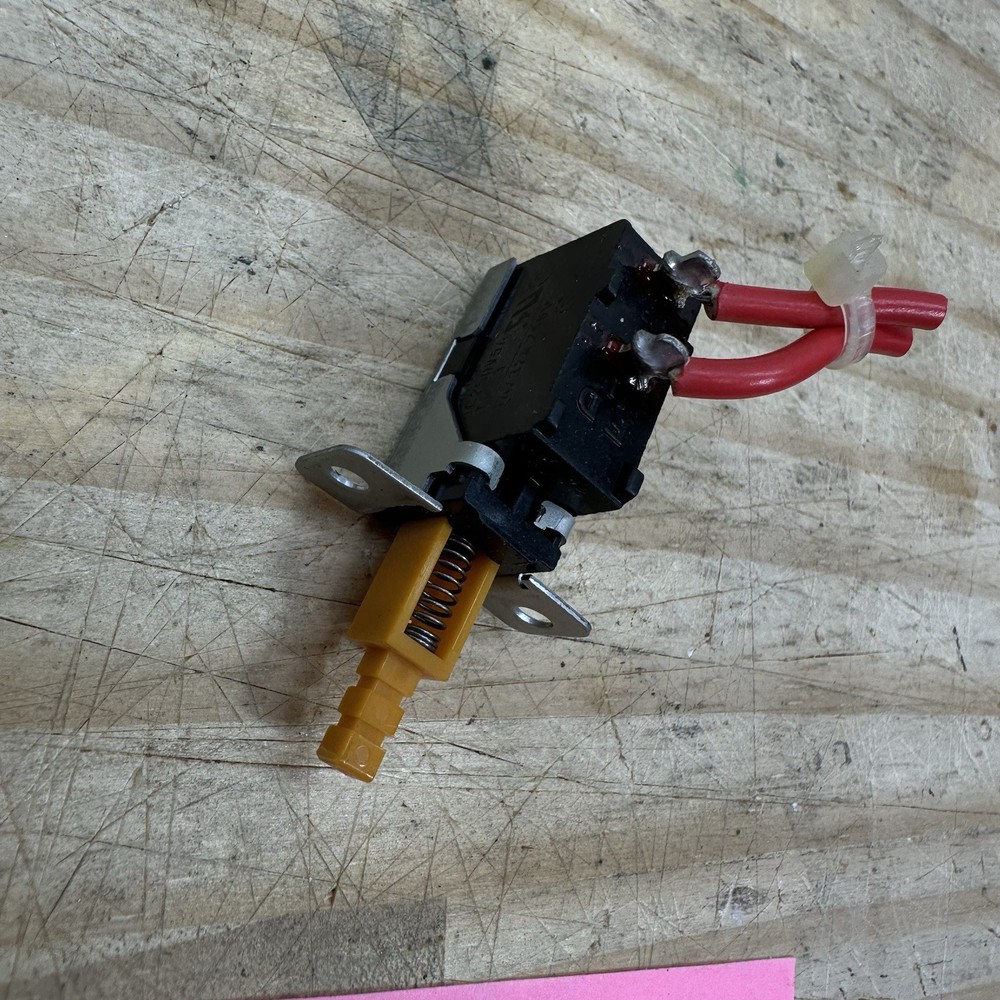 Numark TT-1520 Turntable Parts - Power Switch