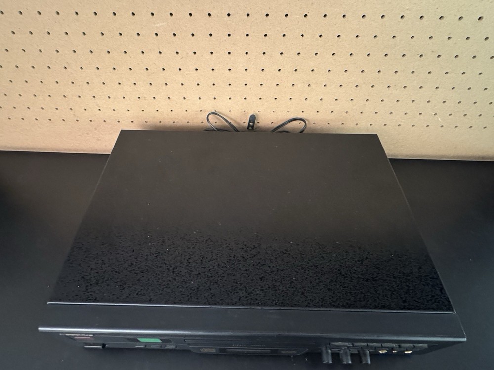 VocoPro CDG-3000 Digital Audio/Compact Disc Player System