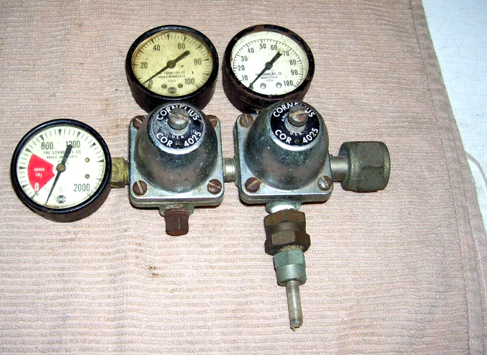 Cornelius CO2 Beverage Double Regulator Pressure Gauge Assembly COR 4025