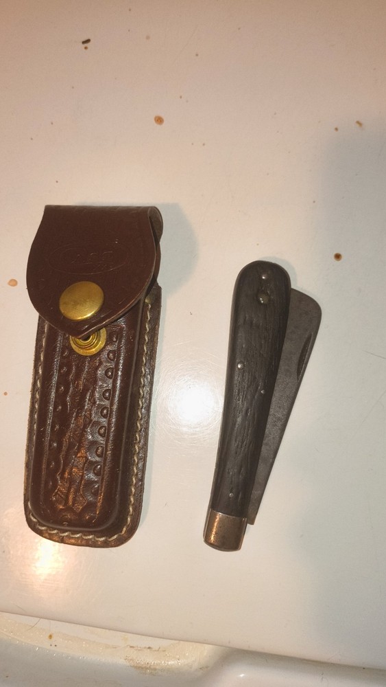 Folding Pocketknife Black Handle Plain Straight Blade with Leather Sheath