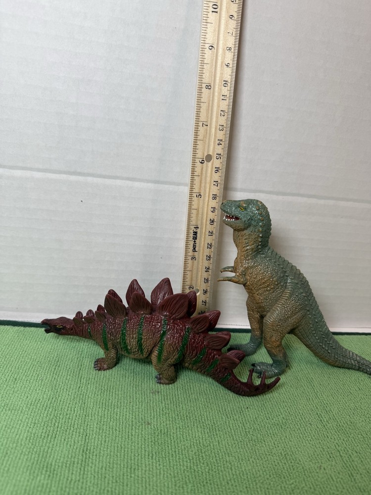Dinosaur Figure Collection 6" 8