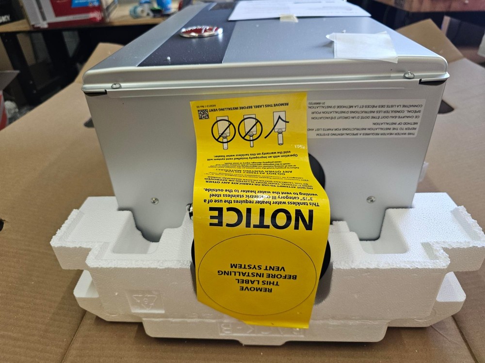 Rheem Natural Gas Indoor SMART Tankless Water Heater 9.5 GPM ECO200DVELN-3