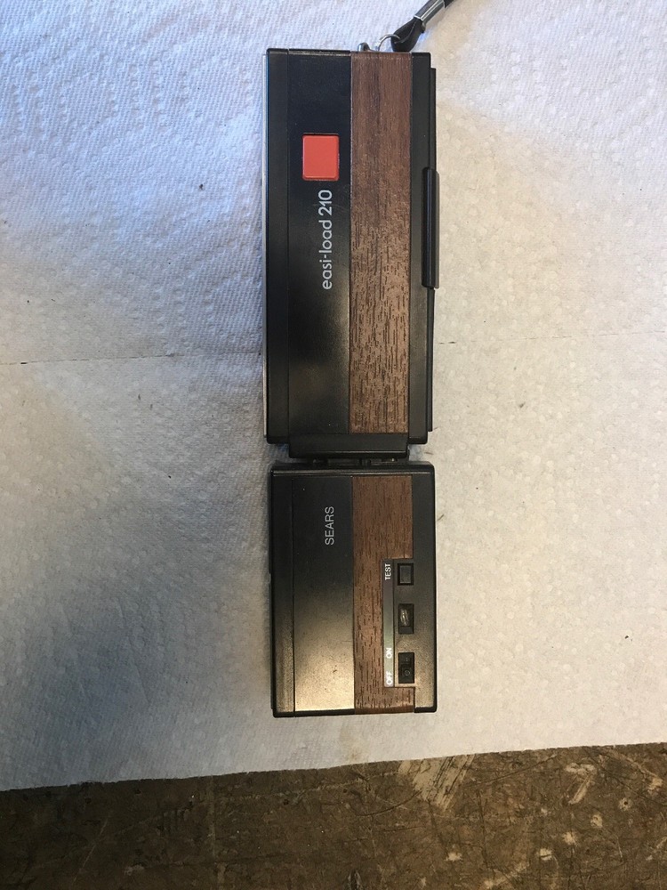 SEARS 210 VINTAGE CAMERA