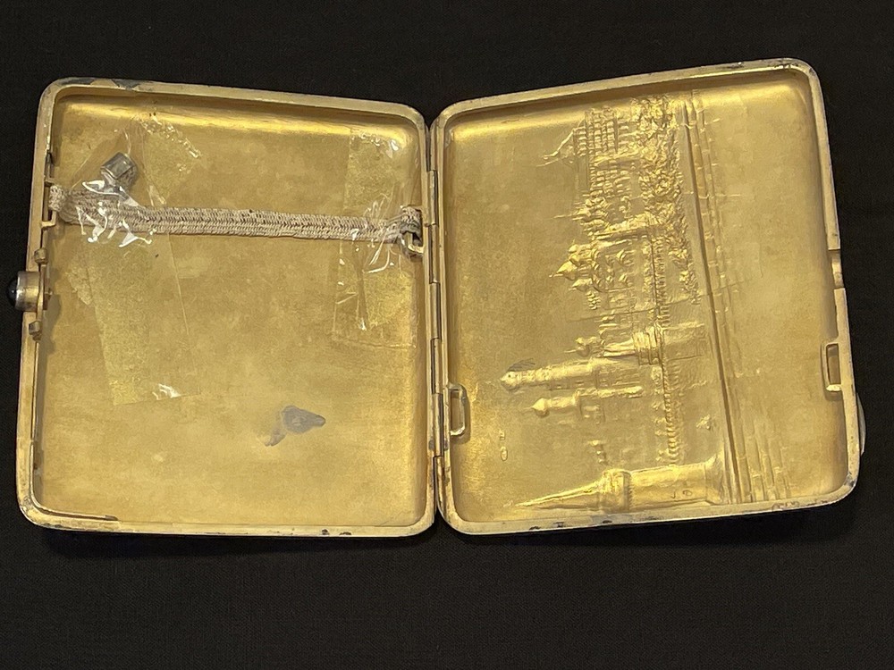 Fine Antique Russian Sterling Silver Cigar Case, Featuring Kremlin c. 1908-1928