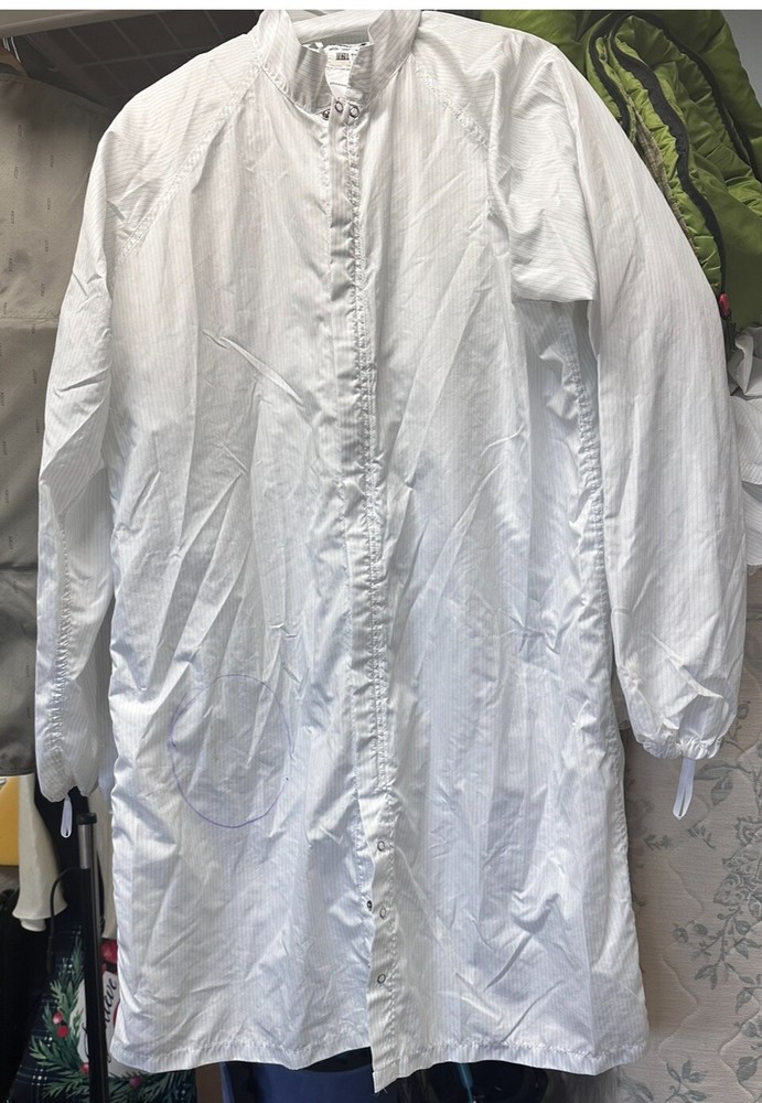 16 Large Labcoats