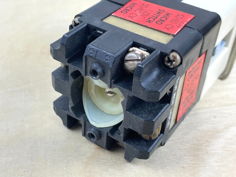 Micro Switch 910AEA011 Operator Indicator Switch 120V