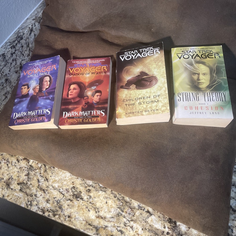 Star Trek Voyager Paperback Books Bundle (4)