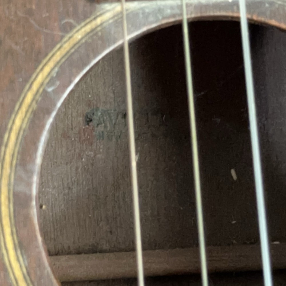 Favilla B-2 Baritone Ukulele